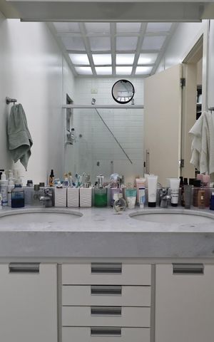 Casa à venda com 264m², 3 quartos e 3 vagas Casa à venda com 264m², 3 quartos e 3 vagasBanheiro suíte 1