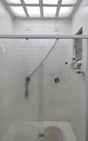 Casa à venda com 264m², 3 quartos e 3 vagas Casa à venda com 264m², 3 quartos e 3 vagasBanheiro suíte 1