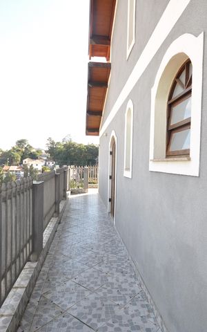 Casa para alugar com 200m², 2 quartos e 3 vagasVaranda