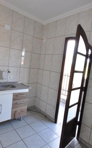 Casa para alugar com 200m², 2 quartos e 3 vagasCozinha 1