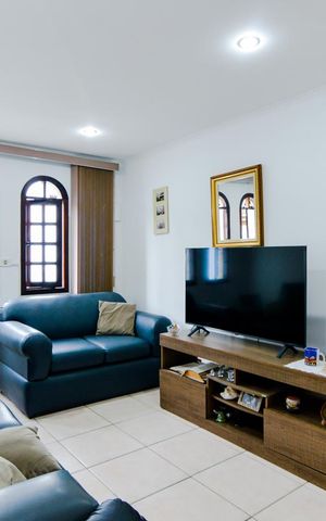 Casa à venda com 171m², 3 quartos e 4 vagasSala
