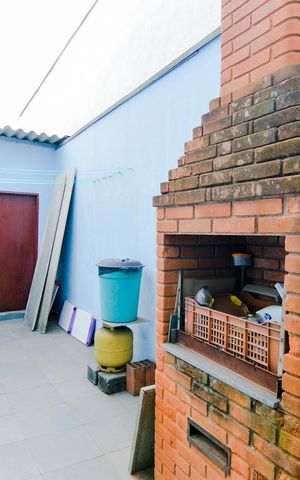 Casa à venda com 171m², 3 quartos e 4 vagasQuintal