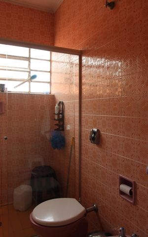 Casa à venda com 130m², 2 quartos e 3 vagasBanheiro 1
