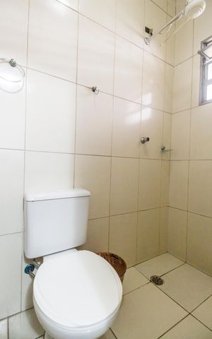 Casa à venda com 254m², 6 quartos e 4 vagas Casa à venda com 254m², 6 quartos e 4 vagasBanheiro