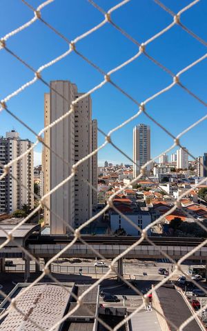Apartamento à venda com 50m², 2 quartos e 1 vaga Apartamento à venda com 50m², 2 quartos e 1 vagaVaranda da Sala - Vista