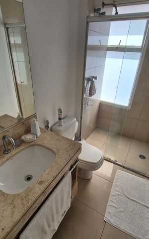 Apartamento à venda com 400m², 4 quartos e 6 vagas Apartamento à venda com 400m², 4 quartos e 6 vagasBanheiro