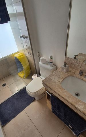 Apartamento à venda com 400m², 4 quartos e 6 vagas Apartamento à venda com 400m², 4 quartos e 6 vagasBanheiro