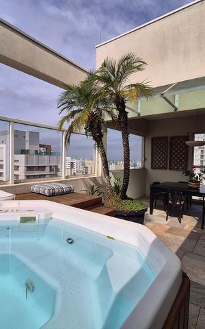 Apartamento à venda com 400m², 4 quartos e 6 vagas Apartamento à venda com 400m², 4 quartos e 6 vagasÁrea externa