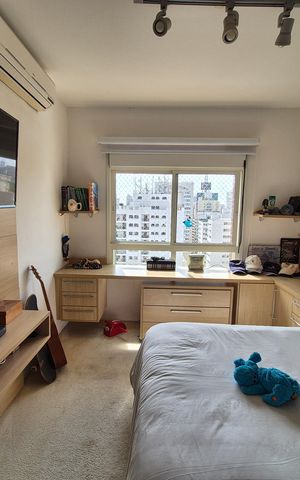 Apartamento à venda com 400m², 4 quartos e 6 vagas Apartamento à venda com 400m², 4 quartos e 6 vagasQuarto