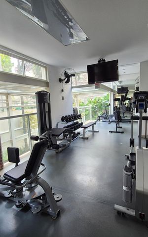 Apartamento à venda com 400m², 4 quartos e 6 vagas Apartamento à venda com 400m², 4 quartos e 6 vagasÁrea externa