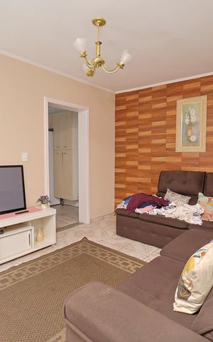 Casa à venda com 135m², 4 quartos e 3 vagasSala
