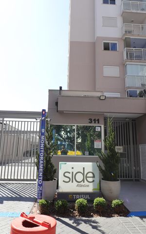 Apartamento para alugar com 49m², 2 quartos e 1 vagaFachada e portaria
