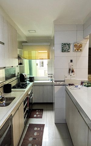 Apartamento à venda com 184m², 3 quartos e 4 vagas Apartamento à venda com 184m², 3 quartos e 4 vagasCozinha