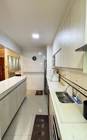 Apartamento à venda com 184m², 3 quartos e 4 vagas Apartamento à venda com 184m², 3 quartos e 4 vagasCozinha