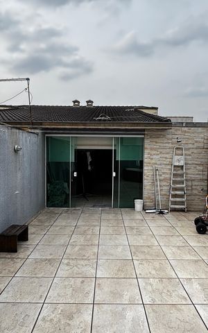 Apartamento à venda com 184m², 3 quartos e 4 vagas Apartamento à venda com 184m², 3 quartos e 4 vagasCobertura