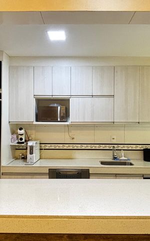 Apartamento à venda com 184m², 3 quartos e 4 vagas Apartamento à venda com 184m², 3 quartos e 4 vagasCozinha