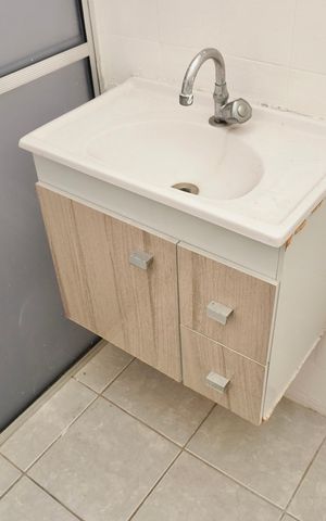 Apartamento à venda com 75m², 2 quartos e 1 vaga Apartamento à venda com 75m², 2 quartos e 1 vagaBanheiro Social