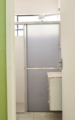 Apartamento à venda com 75m², 2 quartos e 1 vaga Apartamento à venda com 75m², 2 quartos e 1 vagaBanheiro Social
