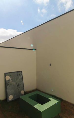 Casa à venda com 164m², 3 quartos e 2 vagas Casa à venda com 164m², 3 quartos e 2 vagasJardim