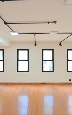 Casa para alugar com 310m², 3 quartos e 6 vagas Casa para alugar com 310m², 3 quartos e 6 vagasSala