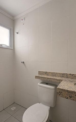 Apartamento à venda com 94m², 2 quartos e 1 vaga Apartamento à venda com 94m², 2 quartos e 1 vagaBanheiro