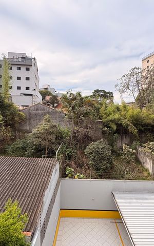 Apartamento à venda com 94m², 2 quartos e 1 vaga Apartamento à venda com 94m², 2 quartos e 1 vagaVista da sacada