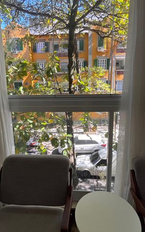 Apartamento para alugar com 170m², 3 quartos e 1 vaga Apartamento para alugar com 170m², 3 quartos e 1 vagaVaranda da sala