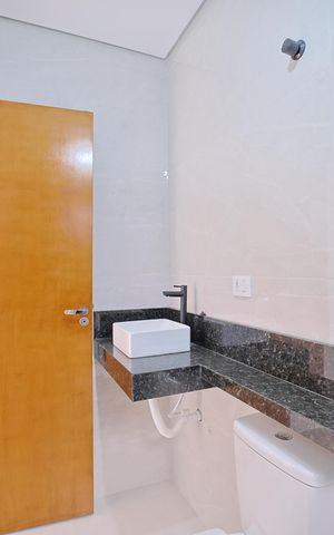 Casa para alugar com 110m², 3 quartos e 2 vagasBanheiro