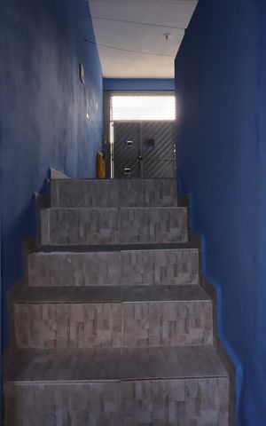 Casa para alugar com 58m², 1 quarto e 2 vagasEscada