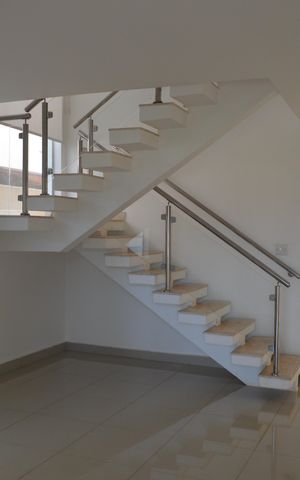 Casa de condomínio para alugar com 310m², 3 quartos e 3 vagasSala