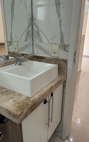 Apartamento para alugar com 50m², 2 quartos e 1 vaga Apartamento para alugar com 50m², 2 quartos e 1 vagaBanheiro
