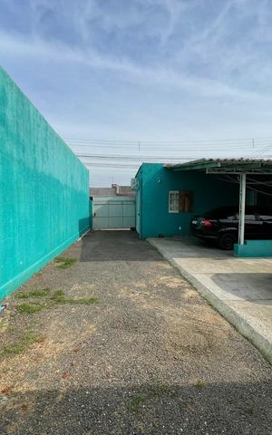 Casa para alugar com 30m², 4 quartos e 1 vaga