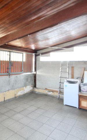 Casa à venda com 71m², 2 quartos e 2 vagas Casa à venda com 71m², 2 quartos e 2 vagasQuintal