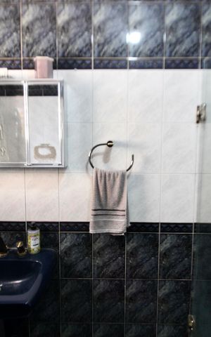 Casa à venda com 71m², 2 quartos e 2 vagas Casa à venda com 71m², 2 quartos e 2 vagasBanheiro 2