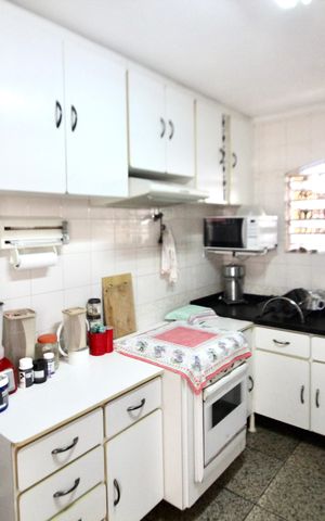 Casa à venda com 71m², 2 quartos e 2 vagas Casa à venda com 71m², 2 quartos e 2 vagasCozinha