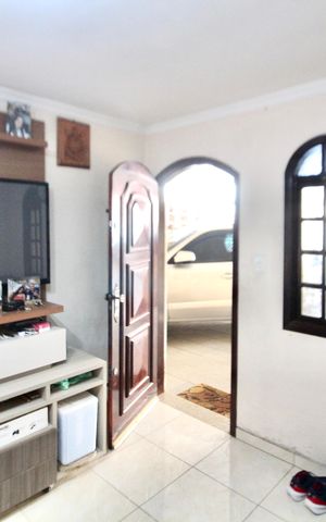 Casa à venda com 71m², 2 quartos e 2 vagas Casa à venda com 71m², 2 quartos e 2 vagasSala