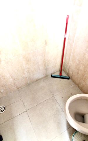 Casa à venda com 71m², 2 quartos e 2 vagas Casa à venda com 71m², 2 quartos e 2 vagasBanheiro 1