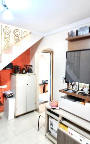 Casa à venda com 71m², 2 quartos e 2 vagas Casa à venda com 71m², 2 quartos e 2 vagasSala