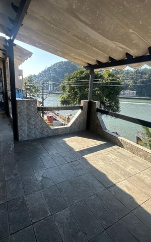 Casa para alugar com 160m², 3 quartos e 2 vagas Casa para alugar com 160m², 3 quartos e 2 vagasVaranda do Quarto