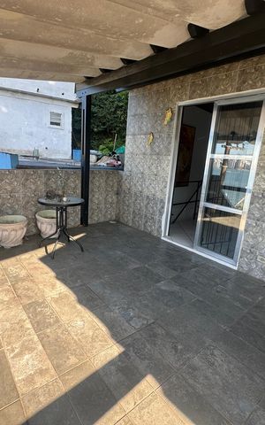 Casa para alugar com 160m², 3 quartos e 2 vagas Casa para alugar com 160m², 3 quartos e 2 vagasVaranda do Quarto