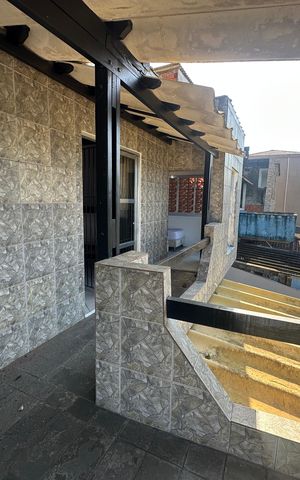 Casa para alugar com 160m², 3 quartos e 2 vagas Casa para alugar com 160m², 3 quartos e 2 vagasVaranda