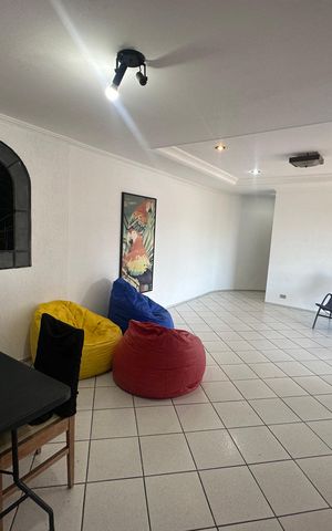 Casa para alugar com 160m², 3 quartos e 2 vagas Casa para alugar com 160m², 3 quartos e 2 vagasSala