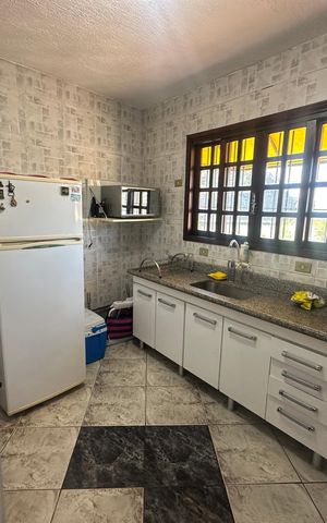 Casa para alugar com 160m², 3 quartos e 2 vagas Casa para alugar com 160m², 3 quartos e 2 vagasCozinha