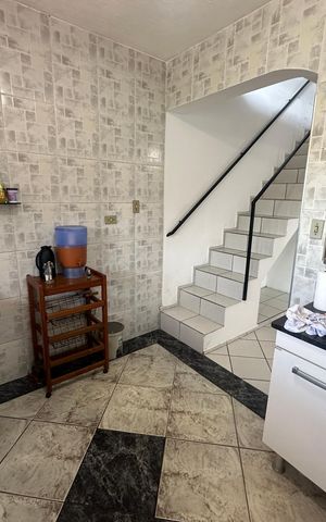 Casa para alugar com 160m², 3 quartos e 2 vagas Casa para alugar com 160m², 3 quartos e 2 vagasCozinha