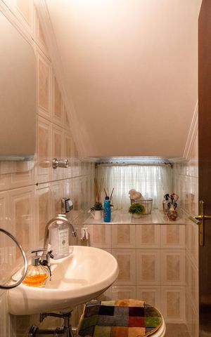 Casa para alugar com 125m², 4 quartos e 4 vagasLavabo