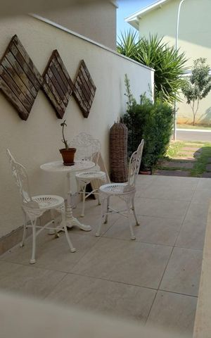 Casa de condomínio para alugar com 211m², 3 quartos e 2 vagas