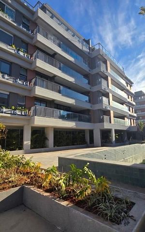 Apartamento à venda com 167m², 3 quartos e 3 vagas Apartamento à venda com 167m², 3 quartos e 3 vagasÁrea externa