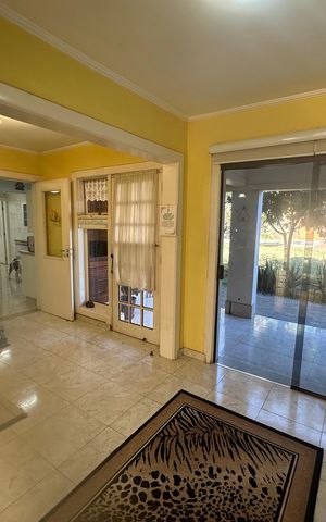 Casa de condomínio à venda com 342m², 2 quartos e 4 vagasSala TV