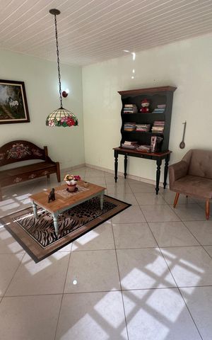 Casa de condomínio à venda com 342m², 2 quartos e 4 vagasSala Intima