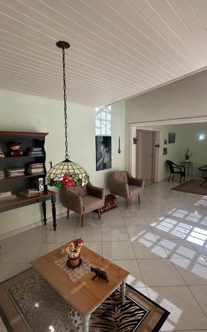 Casa de condomínio à venda com 342m², 2 quartos e 4 vagasSala Estar